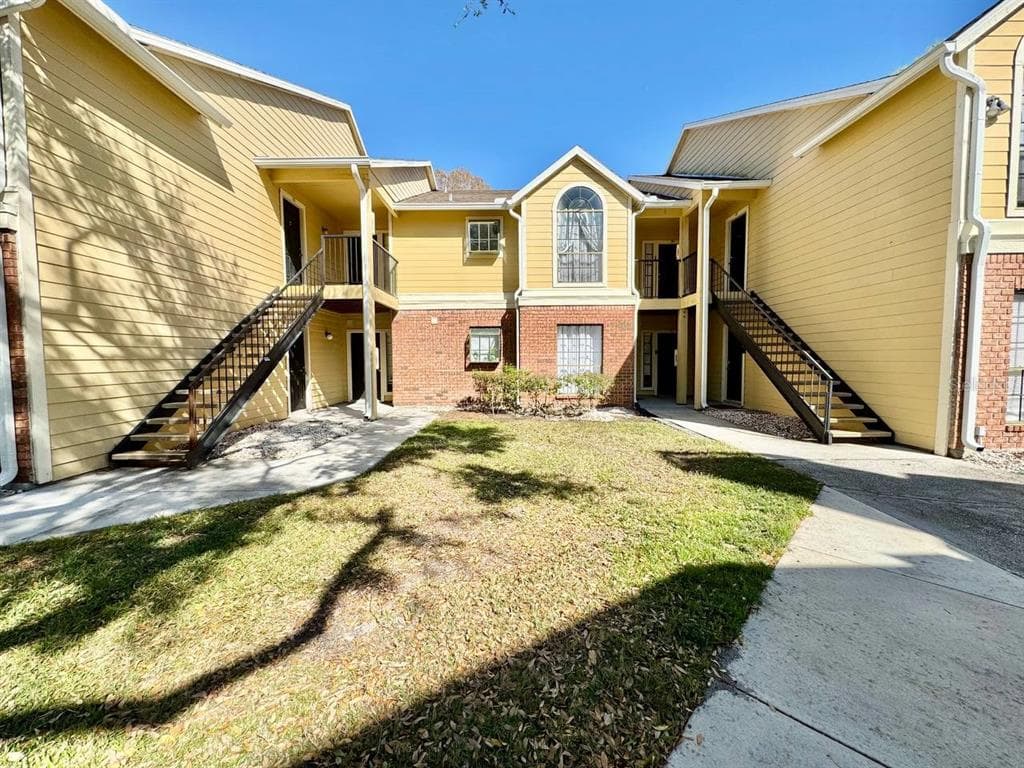8742 MALLARD RESERVE DRIVE UNIT 101 TAMPA, FL 33614