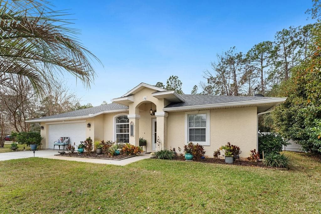 9 WILDWOOD PLACE PALM COAST, FL 32164