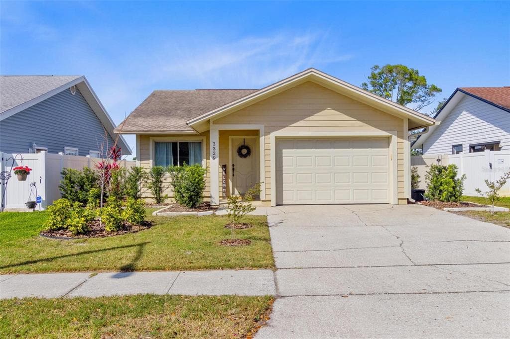 3329 WHISPERING DRIVE N LARGO, FL 33771