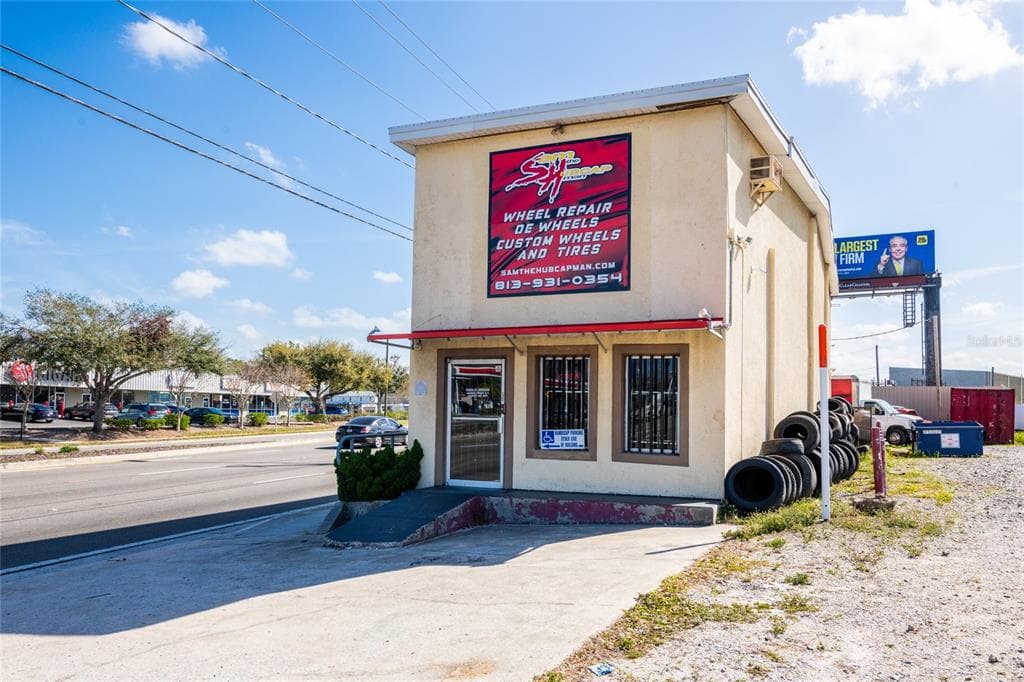 1411 E BUSCH BOULEVARD TAMPA, FL 33612