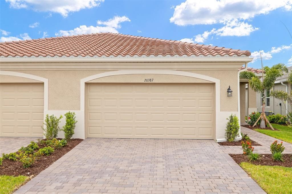 20387 SYMPHONY PLACE VENICE, FL 34293
