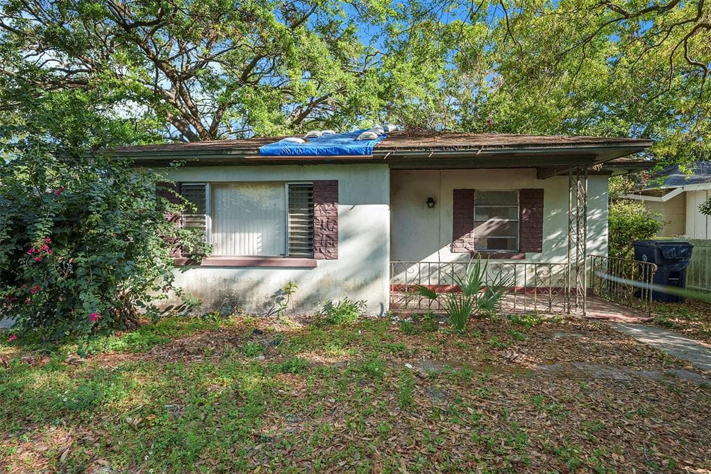 1720 SE LAMBRIGHT STREET TAMPA, FL 33610