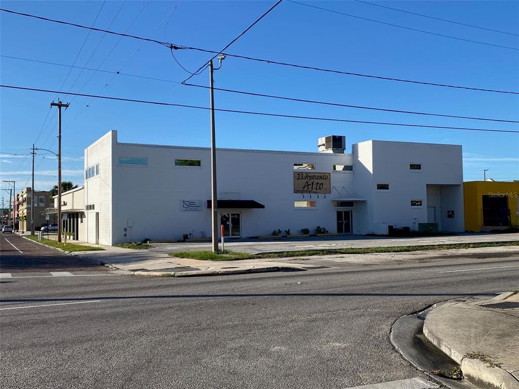 105 E BAKER STREET PLANT CITY, FL 33563