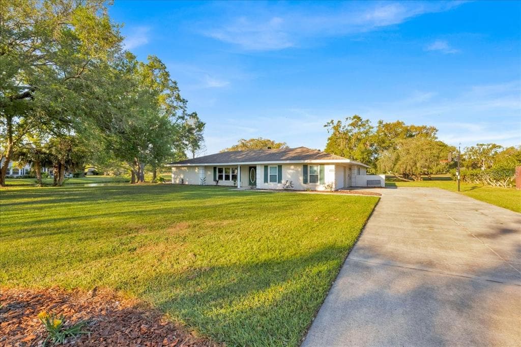 141 GREENFIELD ROAD WINTER HAVEN, FL 33884