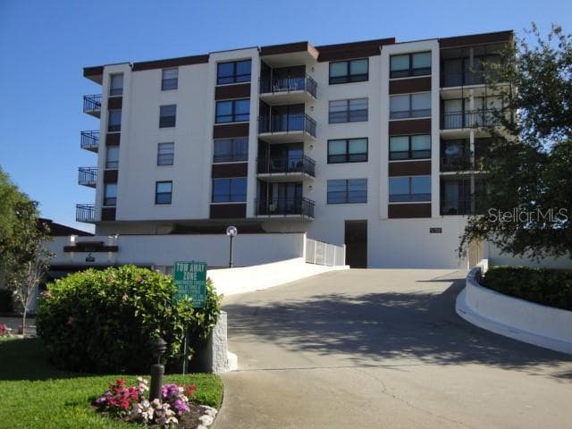 6177 SUN BOULEVARD UNIT 606 ST PETERSBURG, FL 33715
