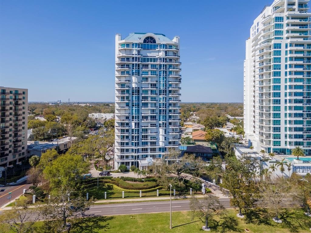 3435 BAYSHORE BOULEVARD UNIT 701S