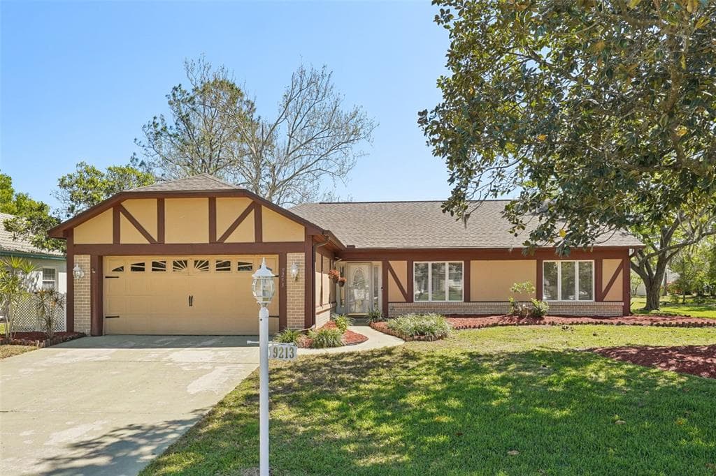 9213 CYPRESSWOOD CIRCLE TAMPA, FL 33647