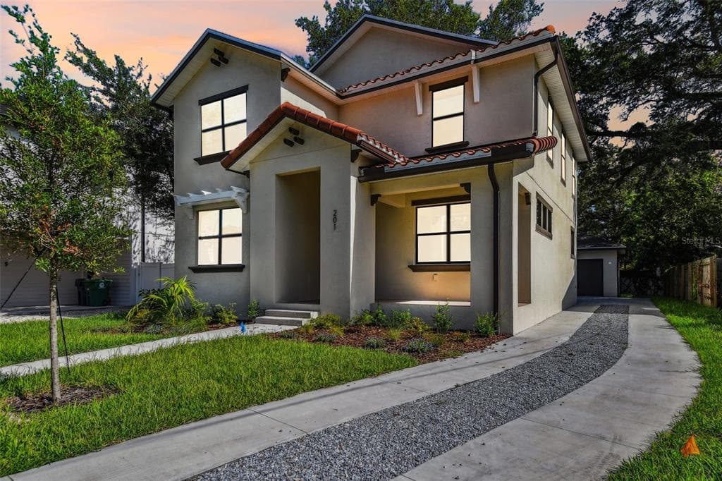 2618 15TH AVENUE N ST PETERSBURG, FL 33713