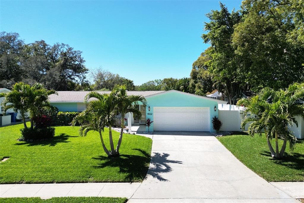 1922 ORO COURT CLEARWATER, FL 33764
