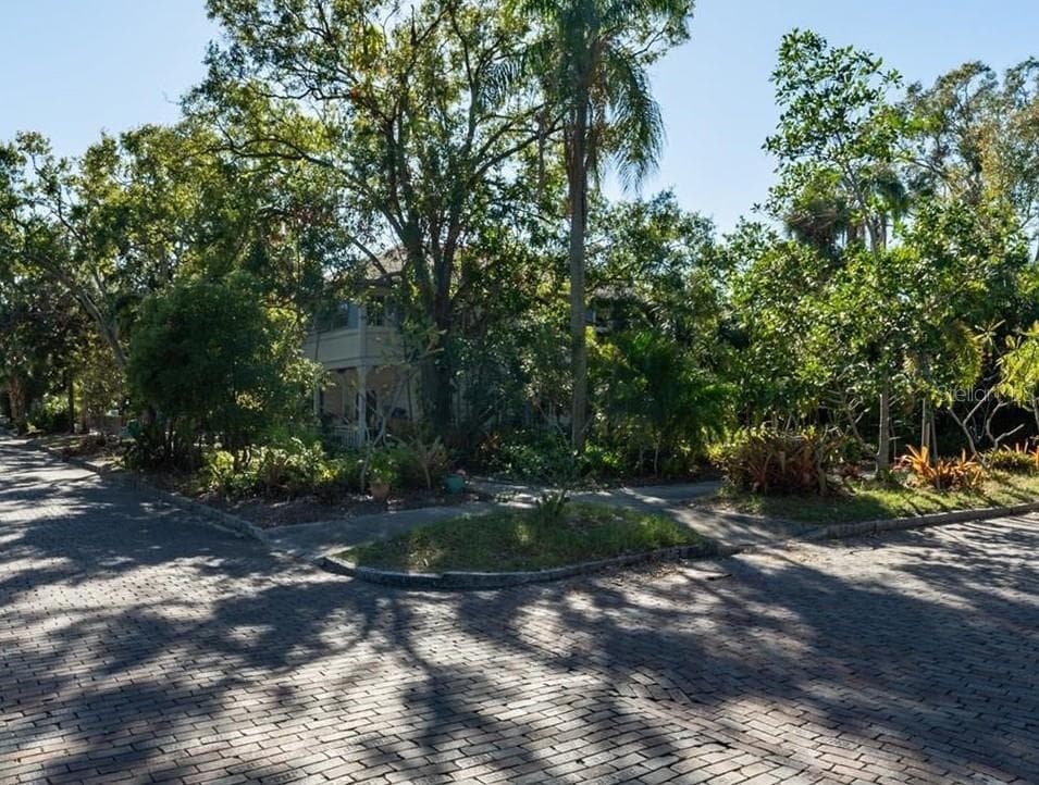 1030 2ND STREET N ST PETERSBURG, FL 33701