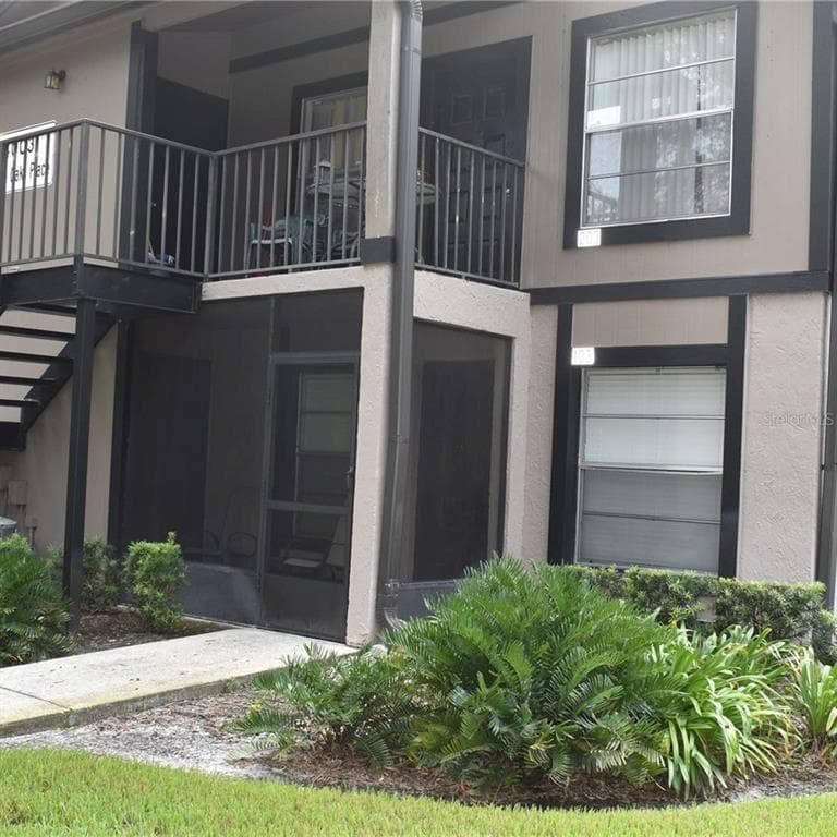 4003 NESTLE OAKS PLACE UNIT 103 TAMPA, FL 33613