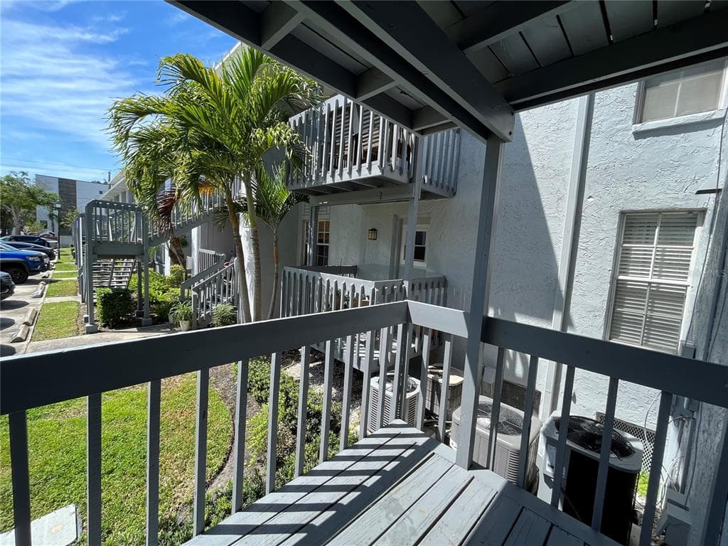 4902 W GANDY BOULEVARD UNIT E106 TAMPA, FL 33611