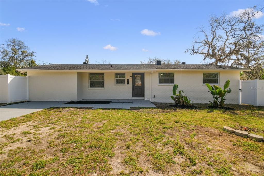 10201 N NINEVAH ROAD TAMPA, FL 33617