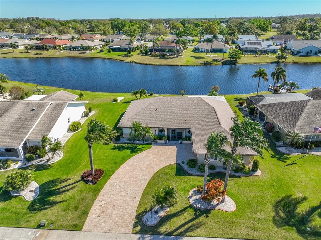 1707 WEDGE COURT SUN CITY CENTER, FL 33573