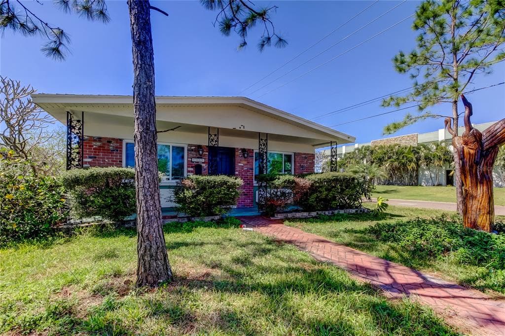 9346 2ND STREET N ST PETERSBURG, FL 33702