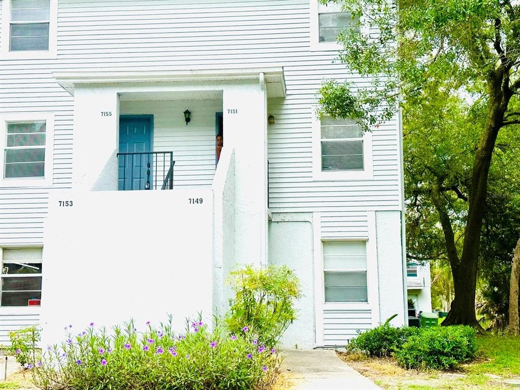 7149 E BANK DRIVE UNIT 106 TAMPA, FL 33617