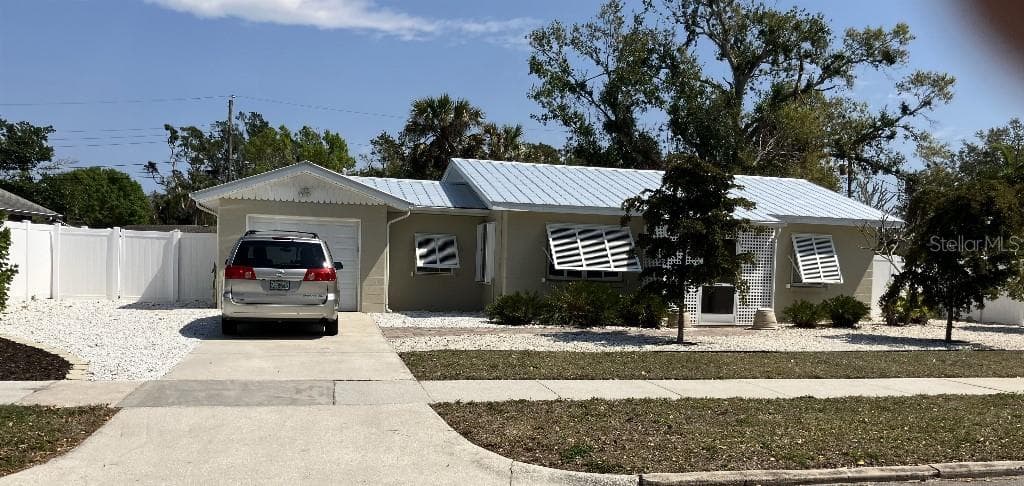 609 49TH STREET COURT W BRADENTON, FL 34209