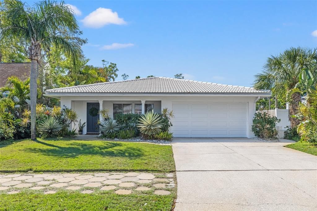 774 29TH AVENUE N ST PETERSBURG, FL 33704