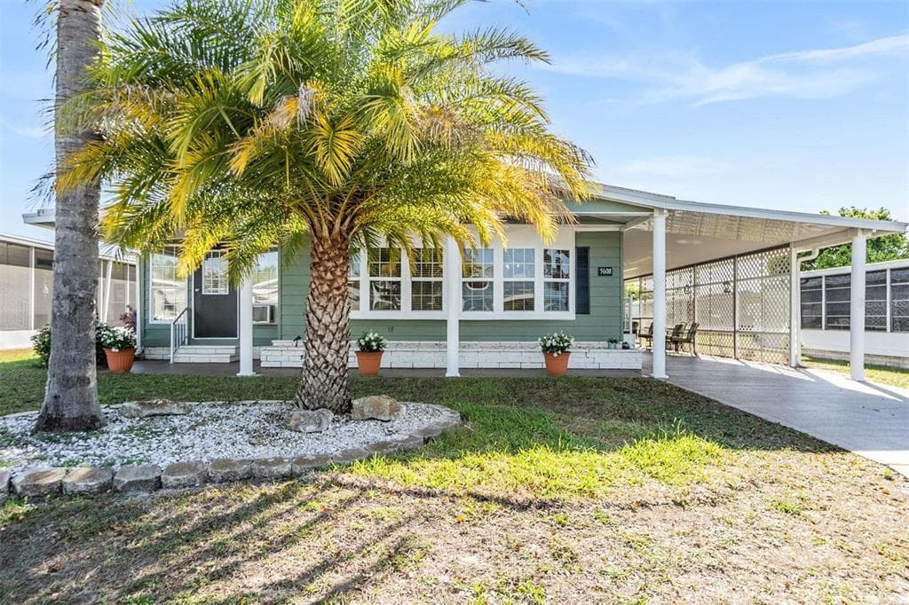 5608 MANDAN STREET ZEPHYRHILLS, FL 33542