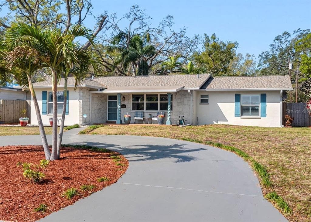 5300 ROBIN LANE N ST PETERSBURG, FL 33714