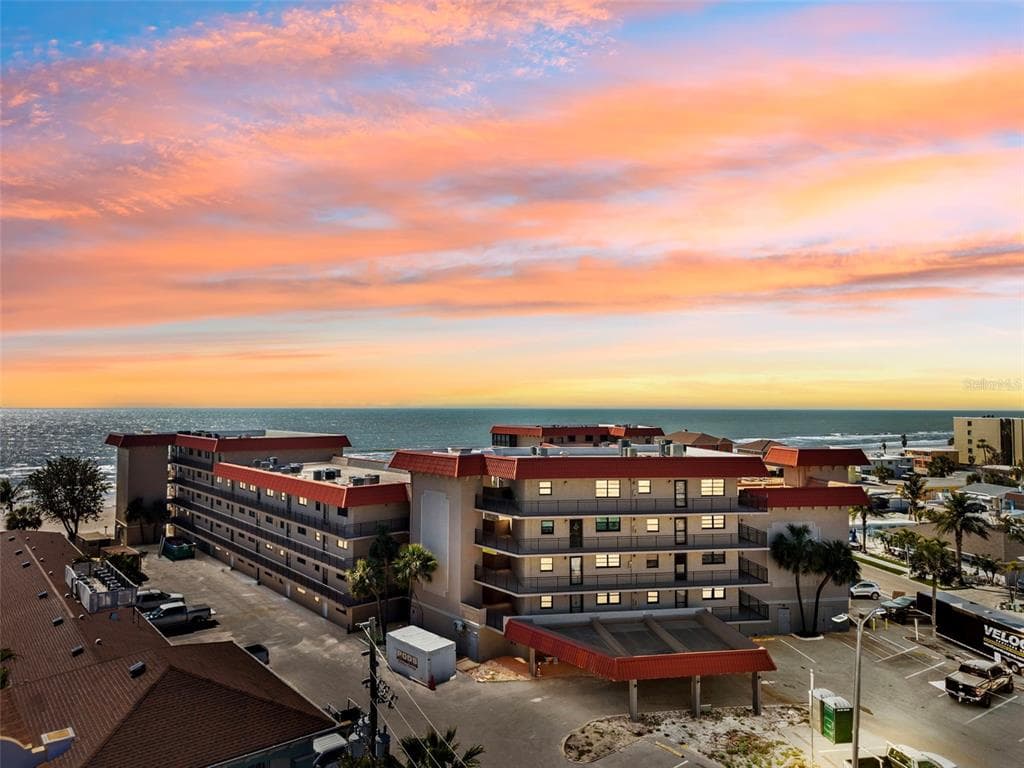 17580 GULF BOULEVARD UNIT 316 REDINGTON SHORES, FL 33708