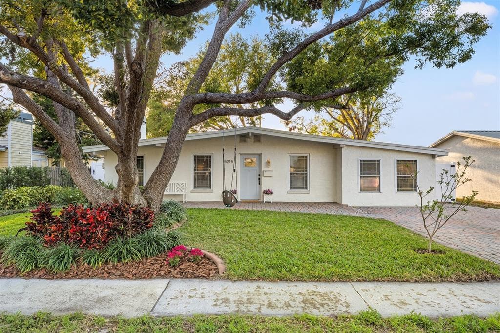 5215 S QUINCY STREET TAMPA, FL 33611