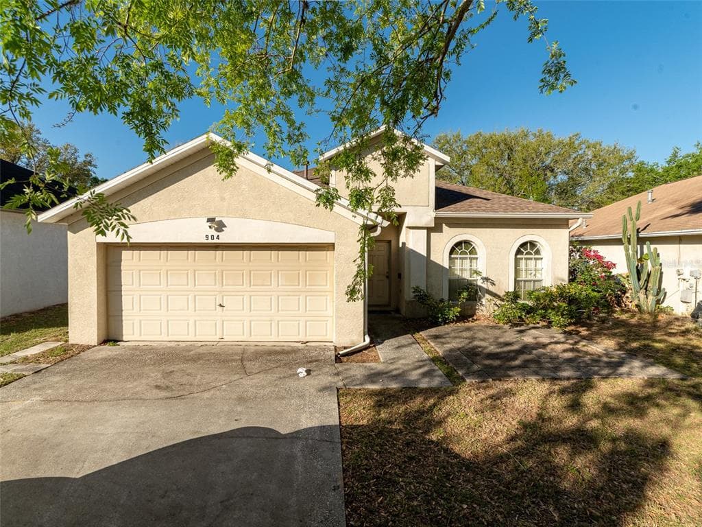 904 GRAND CANYON DRIVE VALRICO, FL 33594