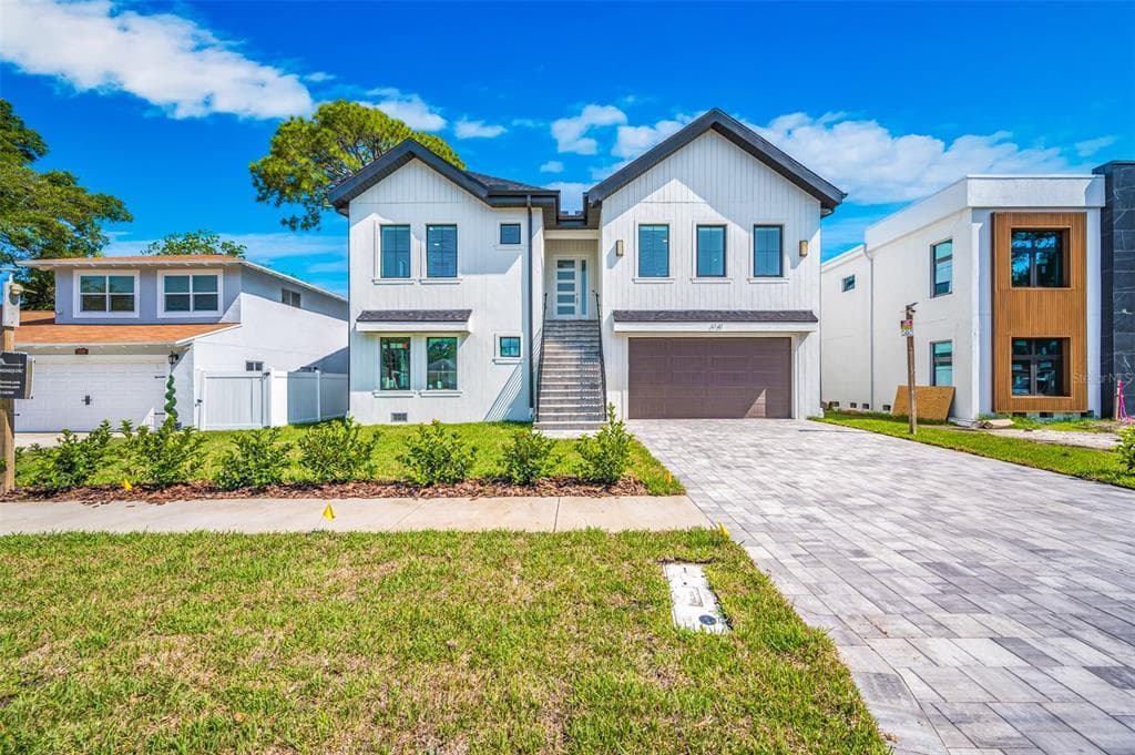 1741 NEVADA AVENUE NE ST PETERSBURG, FL 33703