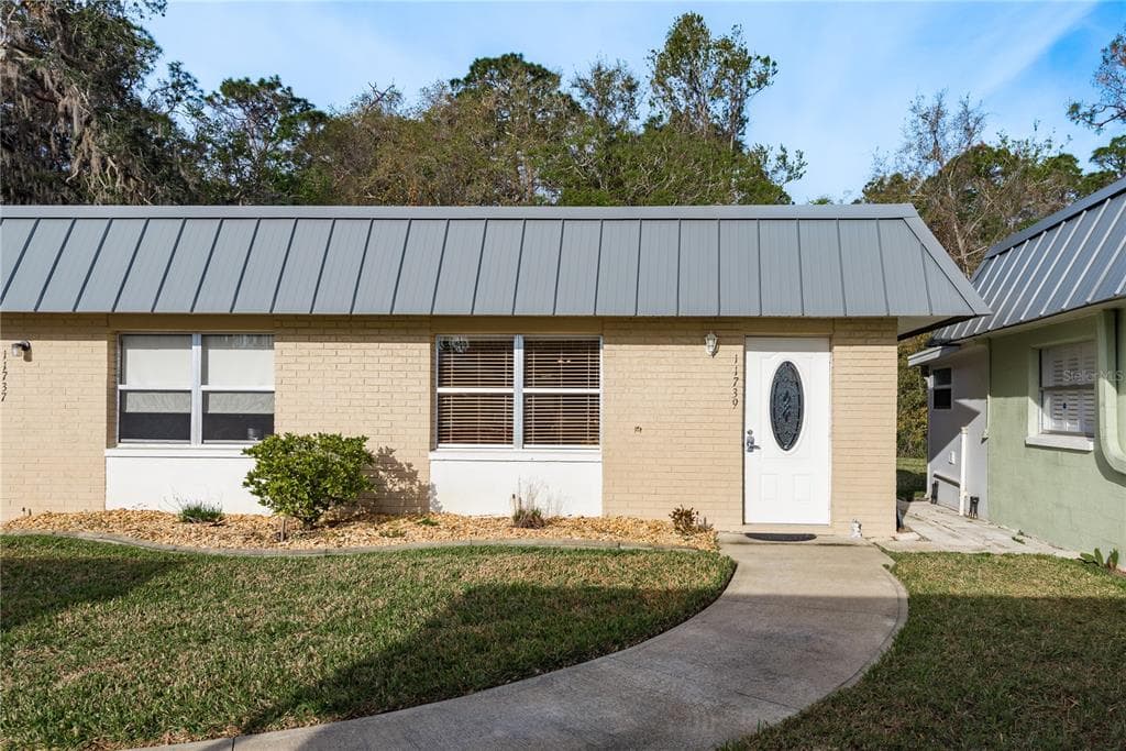 11739 BAYONET LANE UNIT B NEW PORT RICHEY, FL 34654