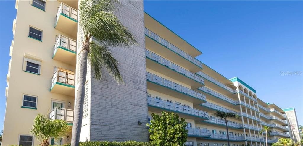 2960 59TH STREET S UNIT 501 GULFPORT, FL 33707