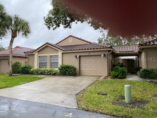 491 ST TROPEZ CIRCLE NE ST PETERSBURG, FL 33703