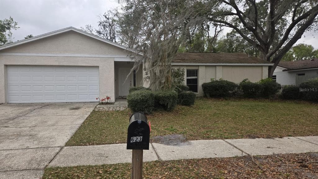 623 SANDY CREEK DRIVE BRANDON, FL 33511