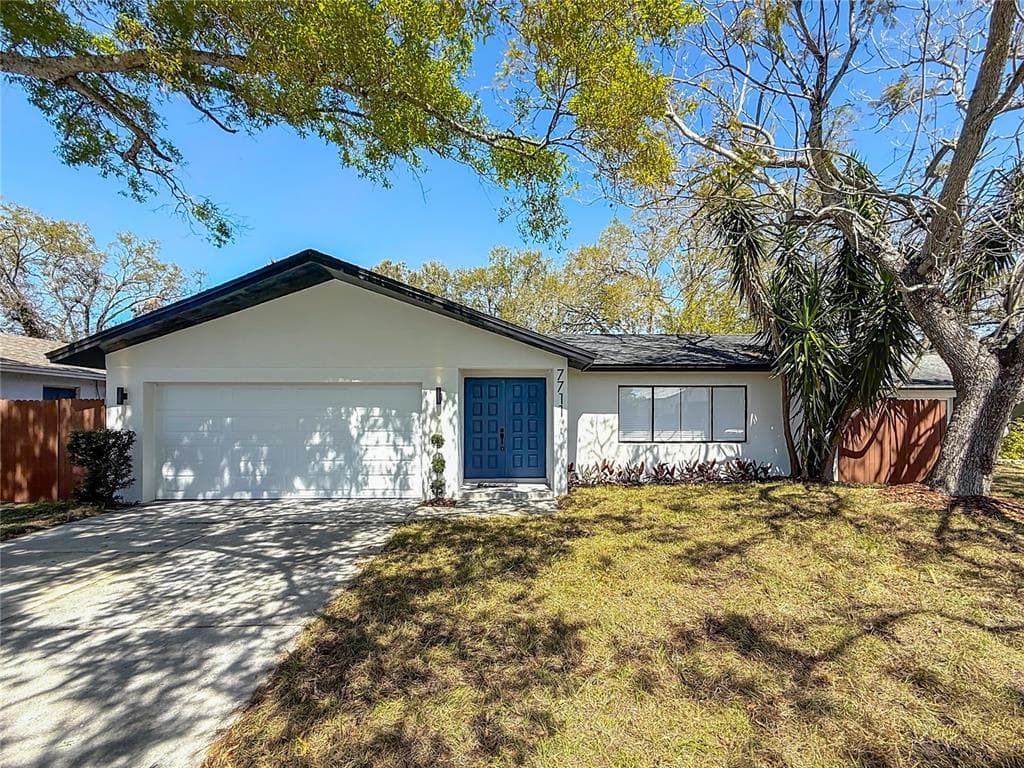 7711 DOVER COURT N ST PETERSBURG, FL 33709