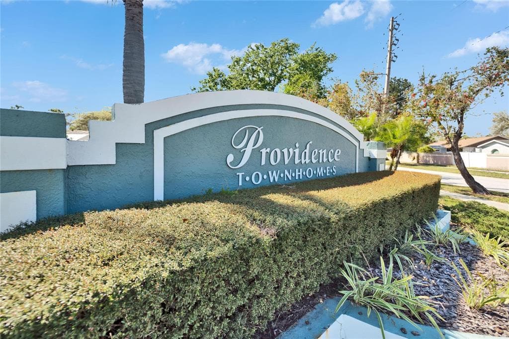 1811 FLUORSHIRE DRIVE BRANDON, FL 33511