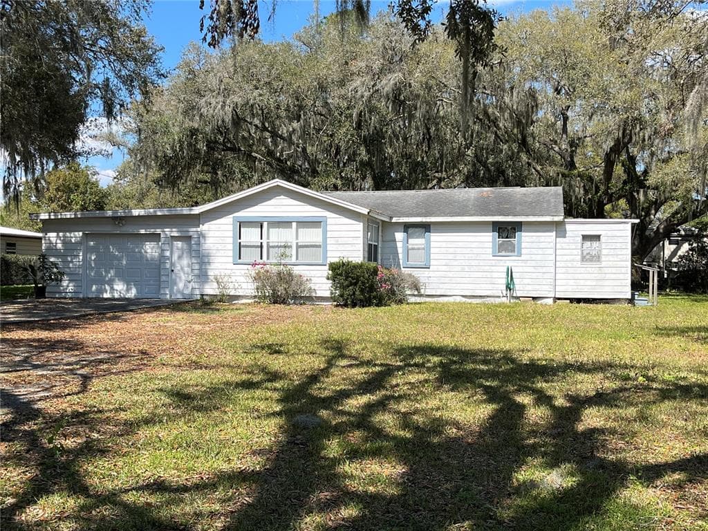 1502 S WIGGINS ROAD PLANT CITY, FL 33566