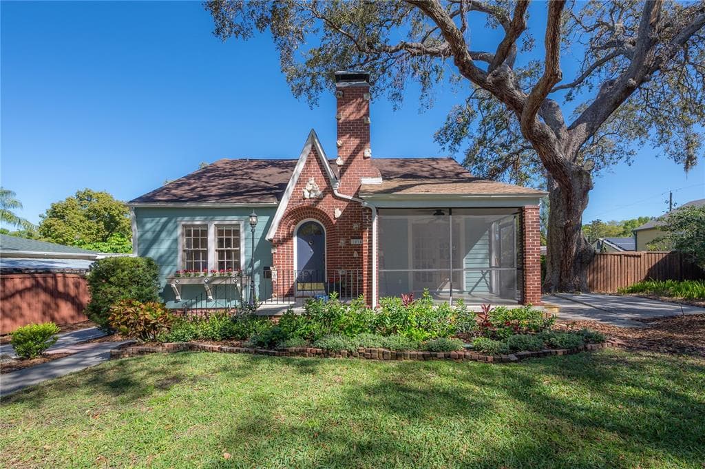 1014 E CLIFTON STREET TAMPA, FL 33604
