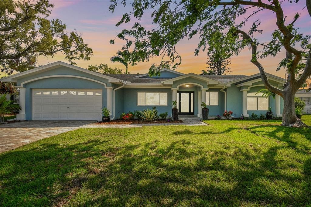 3909 VERSAILLES DRIVE TAMPA, FL 33634