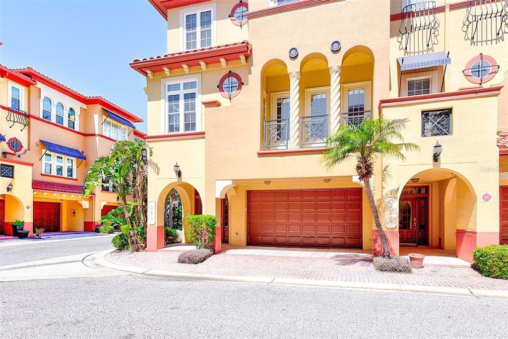 250 SEAGATE COURT DUNEDIN, FL 34698
