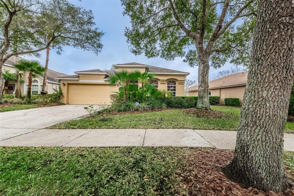 11803 LANCASHIRE DRIVE TAMPA, FL 33626