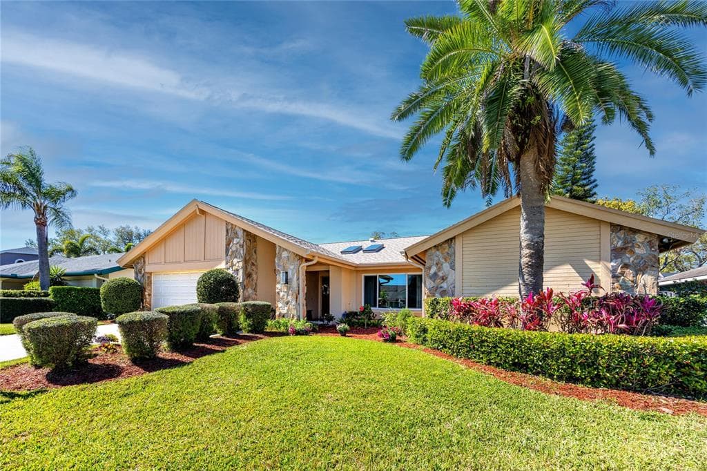 1456 RIDGE TOP WAY CLEARWATER, FL 33765