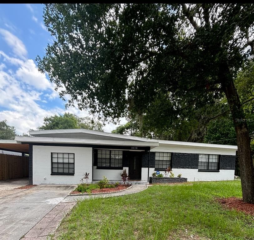 3018 E SLIGH AVENUE