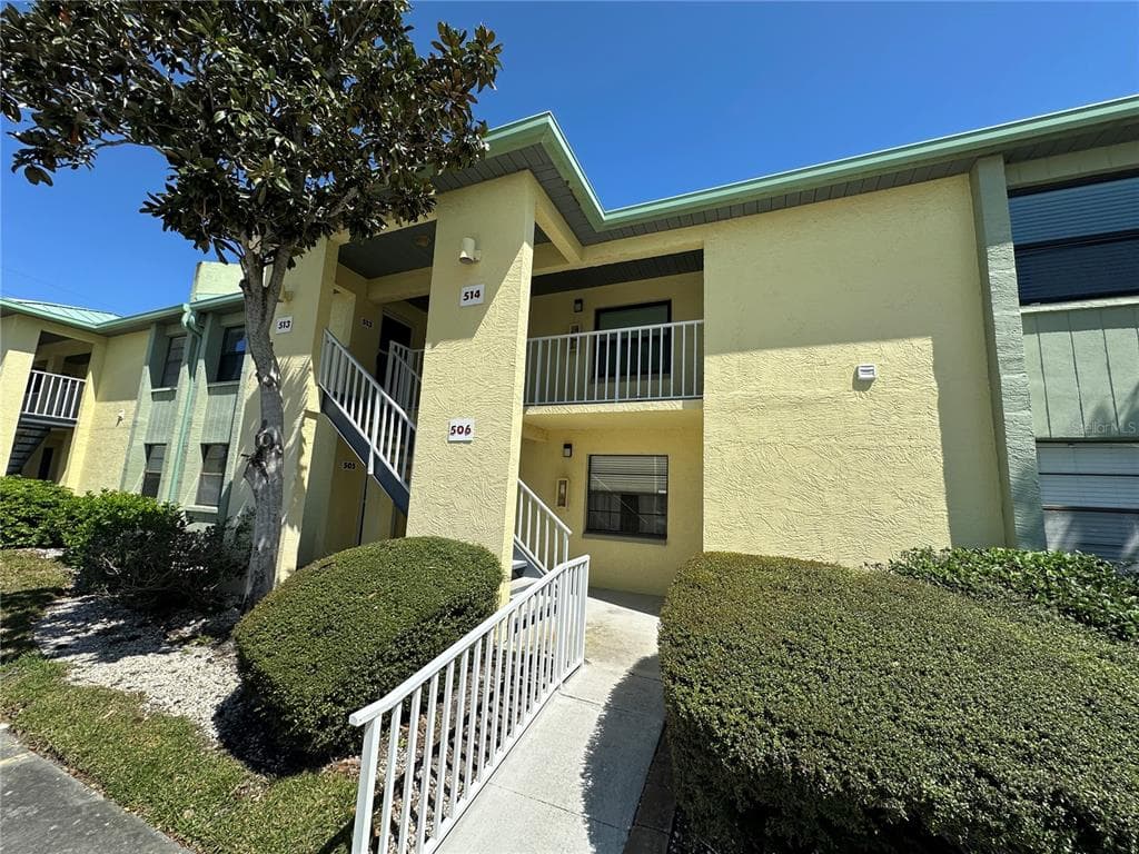 6125 113TH STREET UNIT 505 SEMINOLE, FL 33772