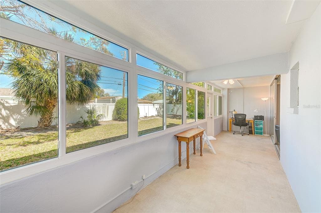 9945 47TH AVENUE N UNIT 101 ST PETERSBURG, FL 33708