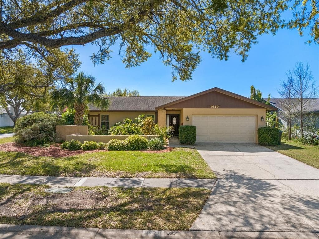 1629 BROOK DRIVE DUNEDIN, FL 34698