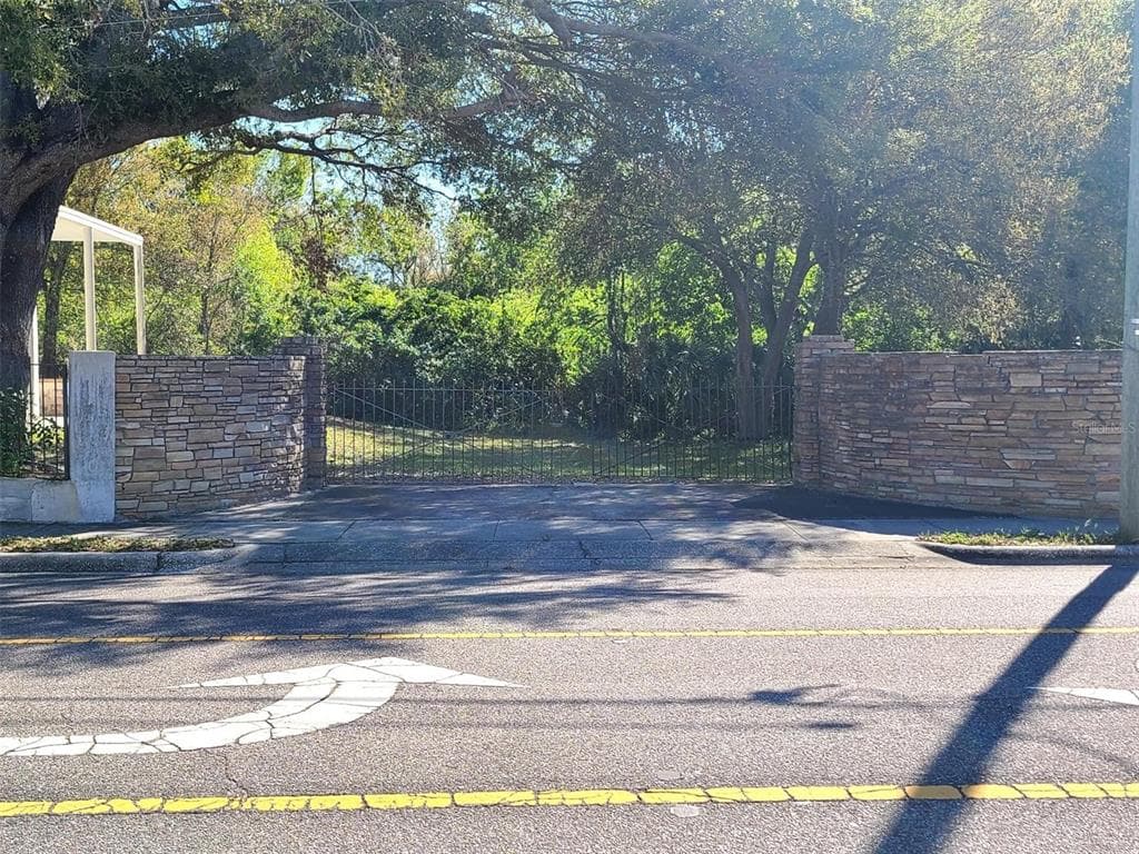 3541 N BOULEVARD TAMPA, FL 33603