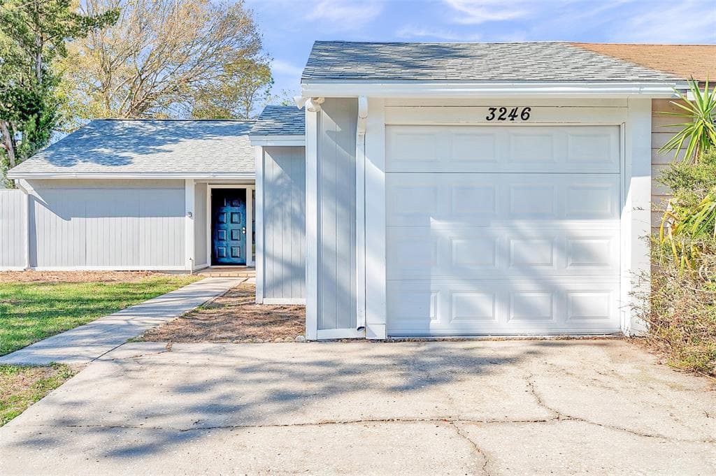 3246 FOX LAKE DRIVE TAMPA, FL 33618