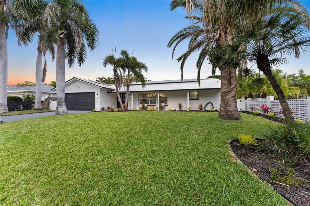 323 7TH AVENUE N TIERRA VERDE, FL 33715