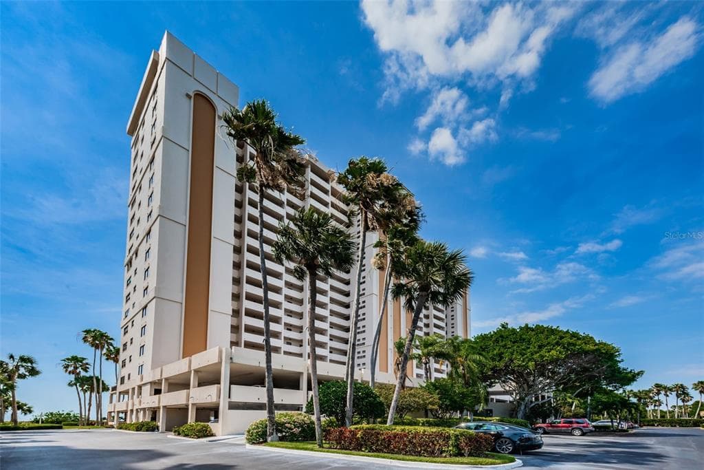 1270 GULF BOULEVARD UNIT 506 CLEARWATER BEACH, FL 33767