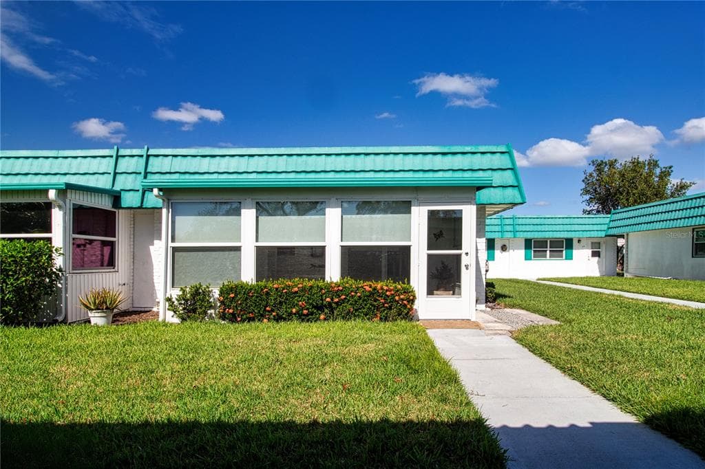 205 KINGS BOULEVARD UNIT 57 SUN CITY CENTER, FL 33573