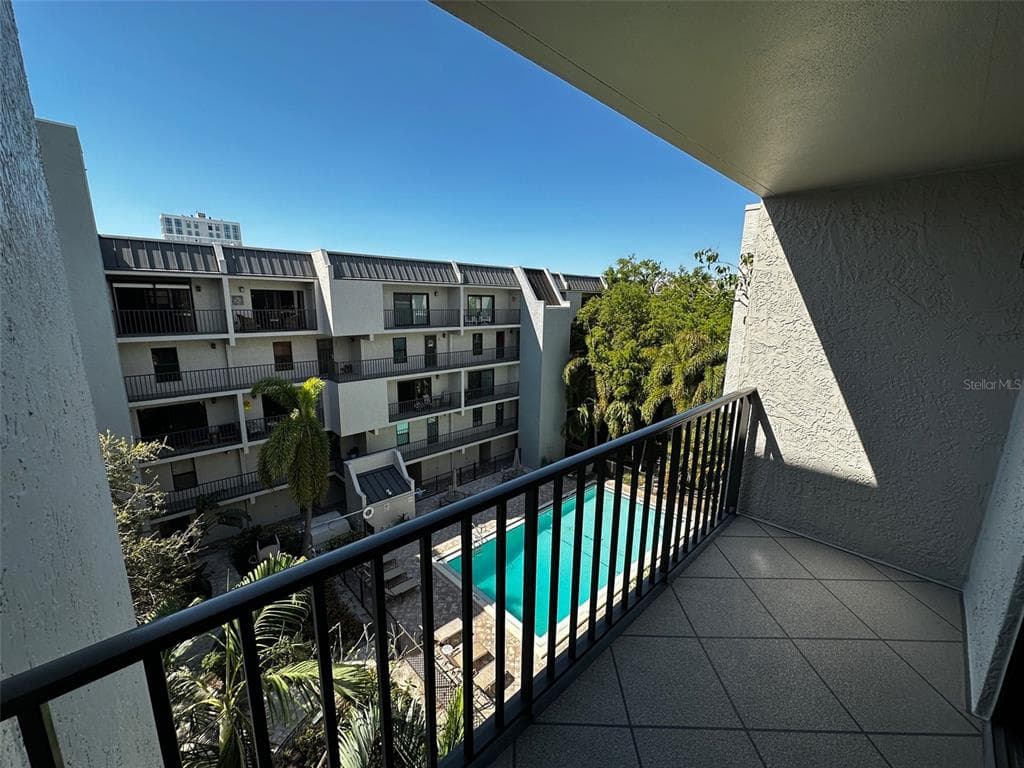 105 4TH AVENUE NE UNIT 425 furnished ST PETERSBURG, FL 33701